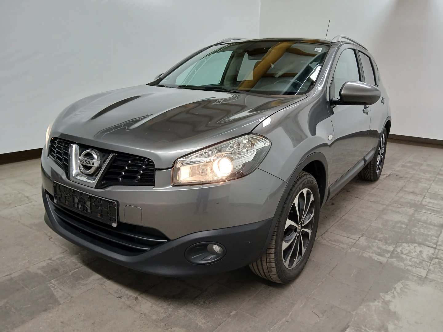 Nissan Qashqai  | 2012 | 117 Km | 1598Cm3 | Szary