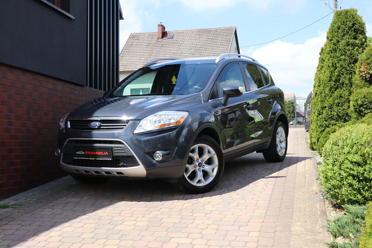Ford Kuga  | 2011 | 140 Km | 1997Cm3 | Szary