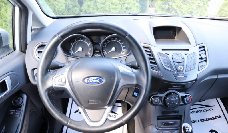 FORD Fiesta  | 2015 | 82 KM | 1242cm3 | Srebrny full