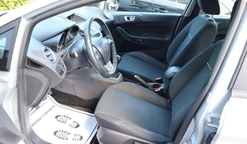 FORD Fiesta  | 2015 | 82 KM | 1242cm3 | Srebrny full