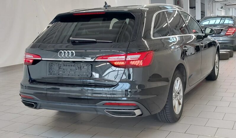 AUDI A4 Avant | 2022 | 163 KM | 1968cm3 | Czarny full