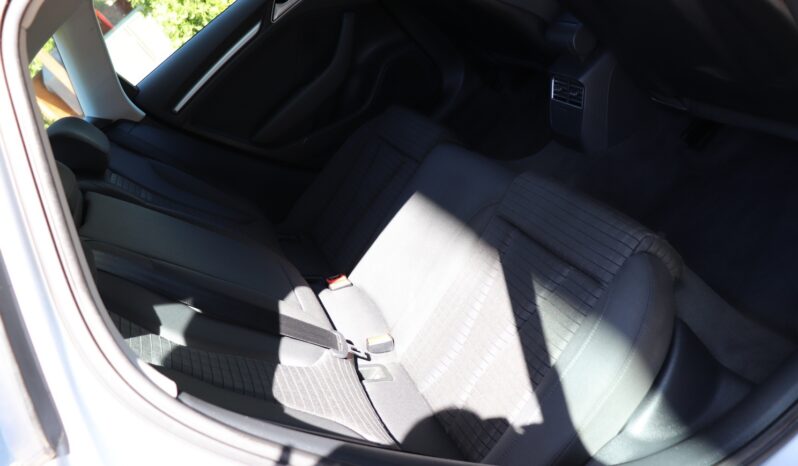 AUDI A3  | 2015 | 125 KM | 1395cm3 | Srebrny full
