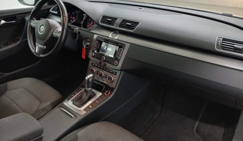 VOLKSWAGEN Passat  | 2013 | 140 KM | 1968cm3 | Czarny full