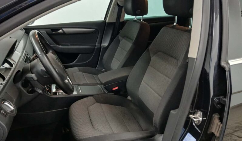 VOLKSWAGEN Passat  | 2013 | 140 KM | 1968cm3 | Czarny full