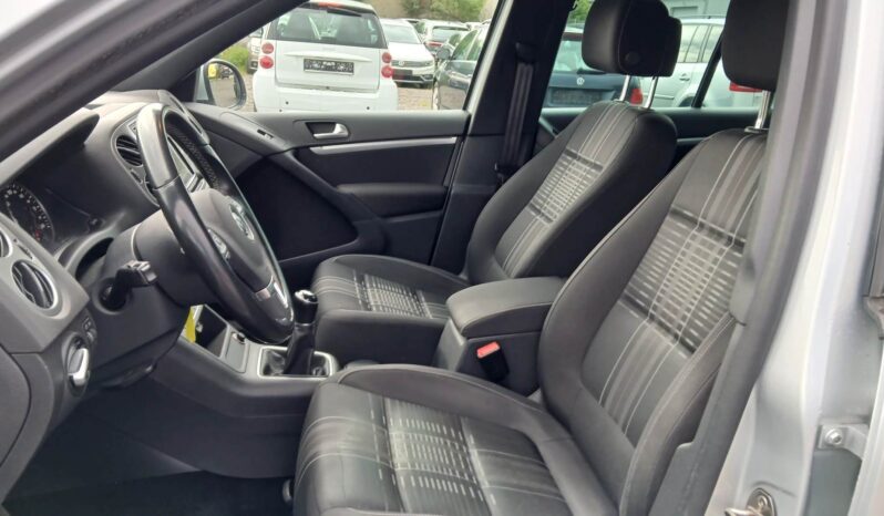 VOLKSWAGEN Tiguan  | 2015 | 150 KM | 1968cm3 | Srebrny full