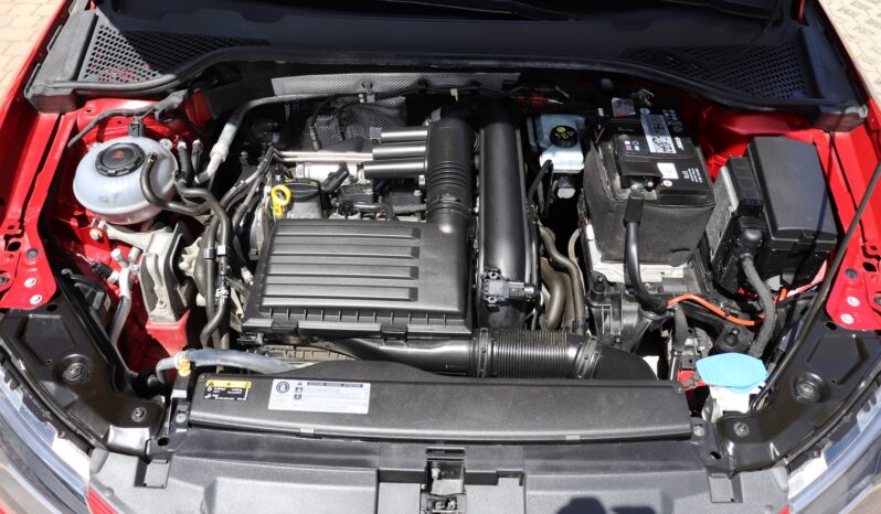 SEAT Leon  | 2018 | 125 KM | 1395cm3 | Czerwony full