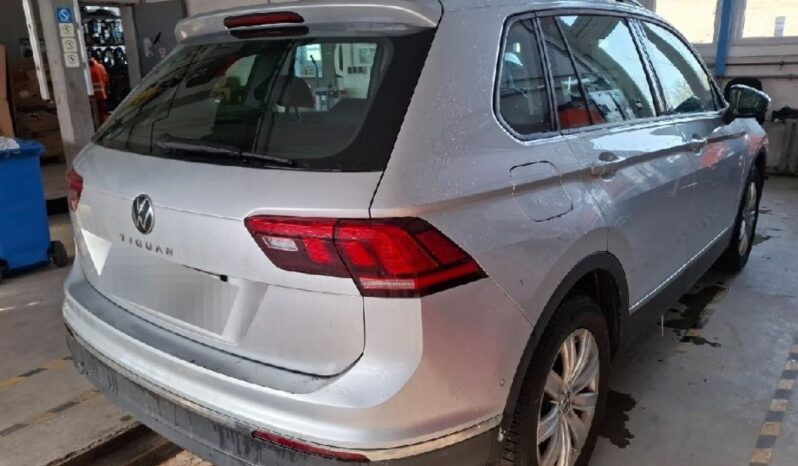 VOLKSWAGEN Tiguan  | 2021 | 150 KM | 1968cm3 | Srebrny full