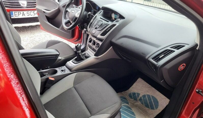 FORD Focus  | FWD (przód) | Manualna | 105 KM | Bordowy full