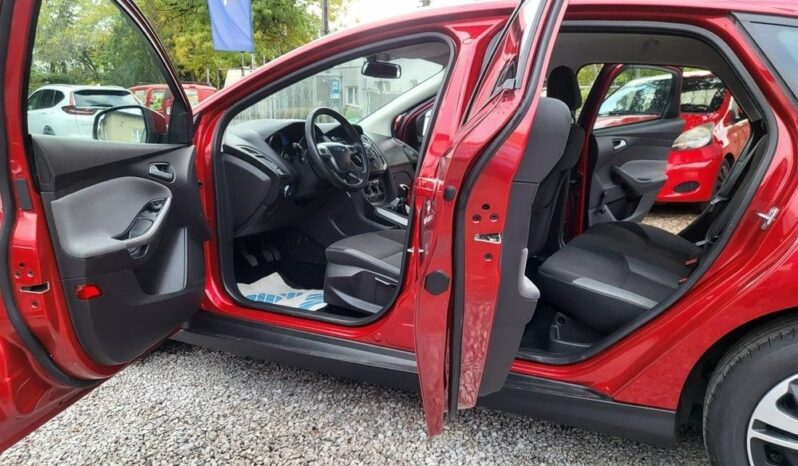 FORD Focus  | FWD (przód) | Manualna | 105 KM | Bordowy full