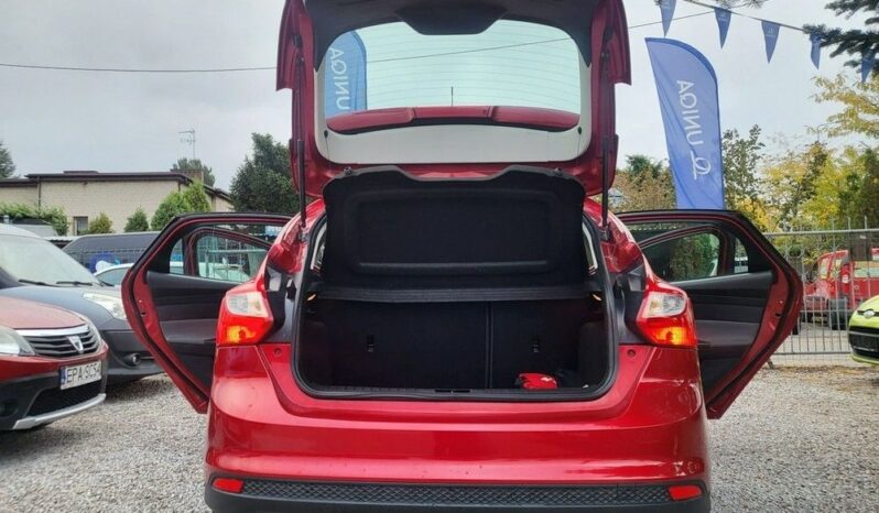 FORD Focus  | FWD (przód) | Manualna | 105 KM | Bordowy full