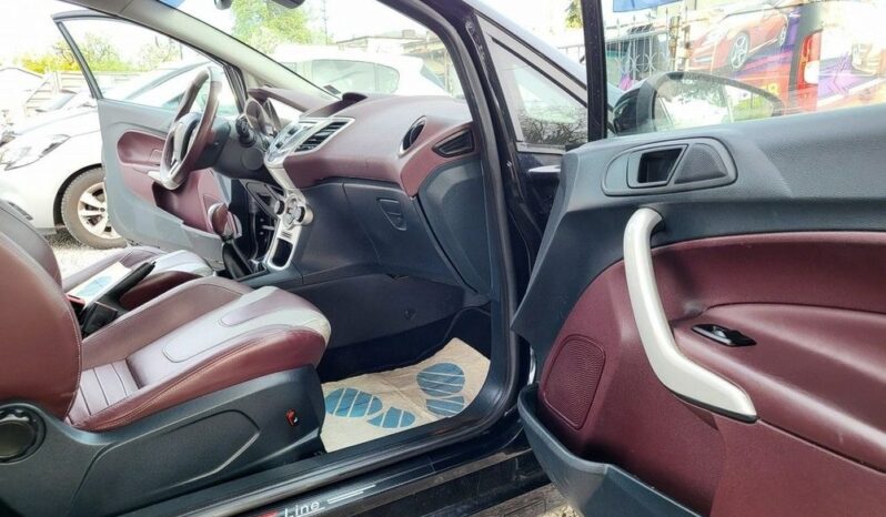 FORD Fiesta  | FWD (przód) | Manualna | 82 KM | Czarny full