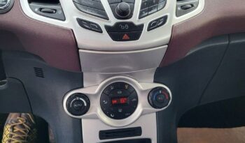 FORD Fiesta  | FWD (przód) | Manualna | 82 KM | Czarny full