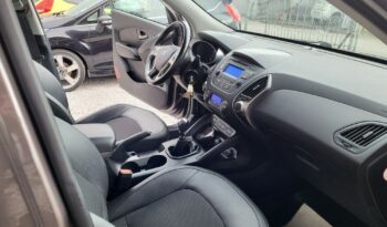 HYUNDAI ix35  | FWD (przód) | Manualna | 135 KM | Szary full