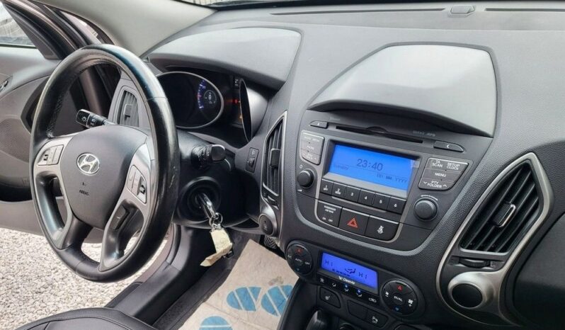HYUNDAI ix35  | FWD (przód) | Manualna | 135 KM | Szary full