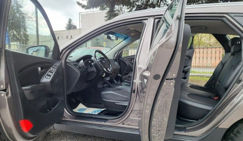 HYUNDAI ix35  | FWD (przód) | Manualna | 135 KM | Szary full