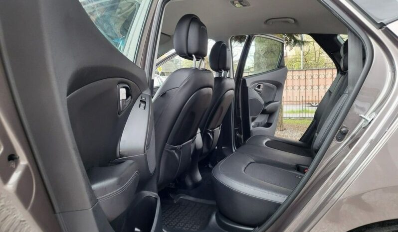 HYUNDAI ix35  | FWD (przód) | Manualna | 135 KM | Szary full