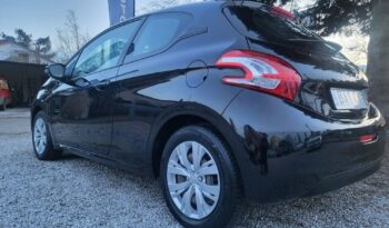 PEUGEOT 208  | FWD (przód) | Manualna | 70 KM | Czarny full