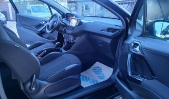 PEUGEOT 208  | FWD (przód) | Manualna | 70 KM | Czarny full