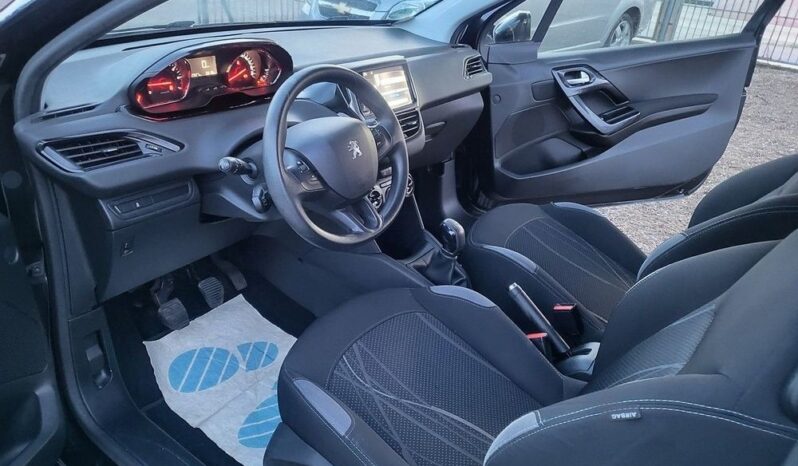 PEUGEOT 208  | FWD (przód) | Manualna | 70 KM | Czarny full