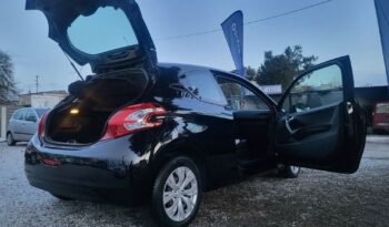 PEUGEOT 208  | FWD (przód) | Manualna | 70 KM | Czarny full