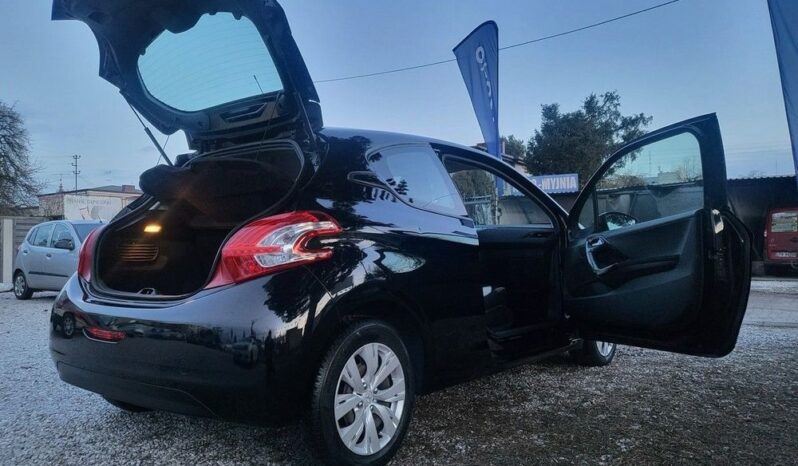 PEUGEOT 208  | FWD (przód) | Manualna | 70 KM | Czarny full