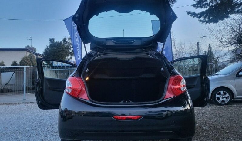 PEUGEOT 208  | FWD (przód) | Manualna | 70 KM | Czarny full