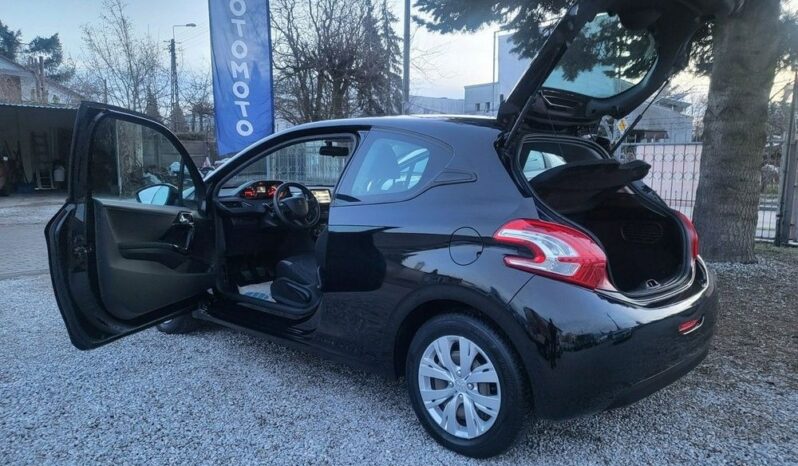 PEUGEOT 208  | FWD (przód) | Manualna | 70 KM | Czarny full