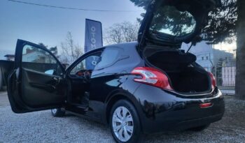 PEUGEOT 208  | FWD (przód) | Manualna | 70 KM | Czarny full