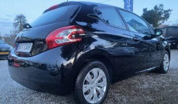 PEUGEOT 208  | FWD (przód) | Manualna | 70 KM | Czarny full