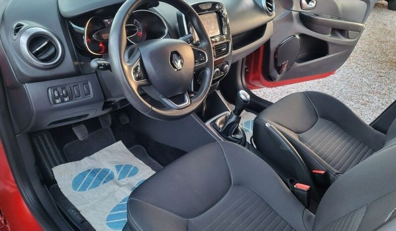 RENAULT Clio  | FWD (przód) | Manualna | 73 KM | Bordowy full