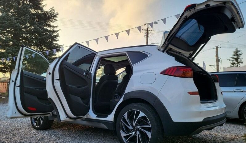 HYUNDAI Tucson  | 4×4 (doł. automatycznie) | Automatyczna | 185 KM | Biały full
