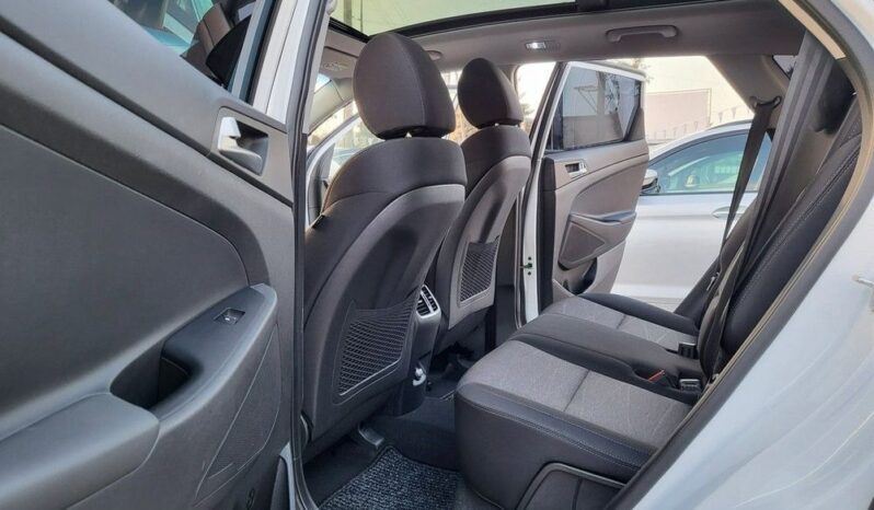 HYUNDAI Tucson  | 4×4 (doł. automatycznie) | Automatyczna | 185 KM | Biały full