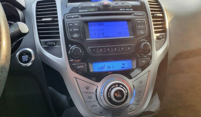 HYUNDAI ix20  | FWD (przód) | Manualna | 90 KM | Niebieski full