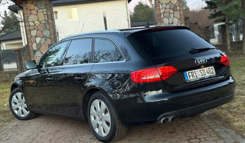 AUDI A4 Avant | FWD (przód) | Automatyczna | 160 KM | Czarny full
