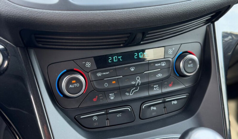 FORD Kuga  | FWD (przód) | Manualna | 150 KM | Czarny full