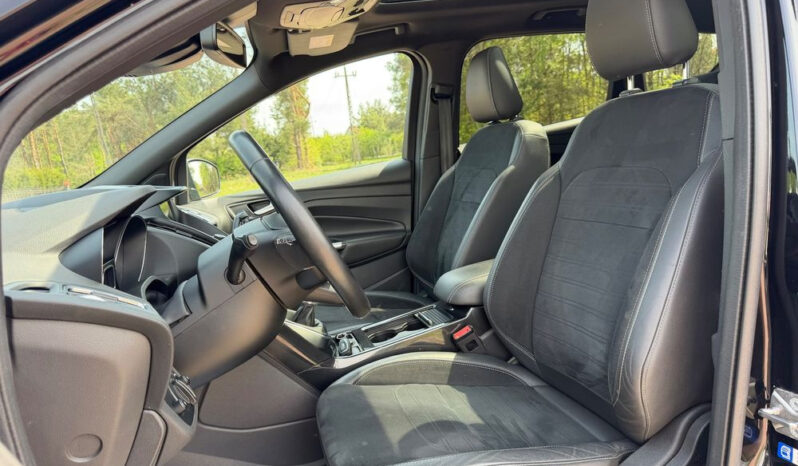 FORD Kuga  | FWD (przód) | Manualna | 150 KM | Czarny full