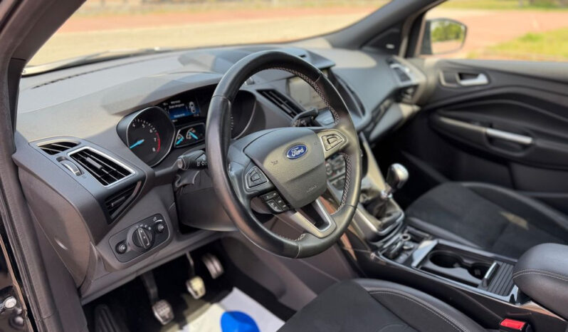 FORD Kuga  | FWD (przód) | Manualna | 150 KM | Czarny full