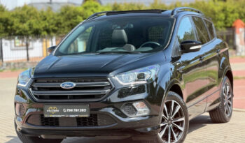 FORD Kuga  | FWD (przód) | Manualna | 150 KM | Czarny full