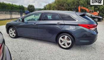 HYUNDAI i40  | FWD (przód) | Manualna | 141 KM | Szary full