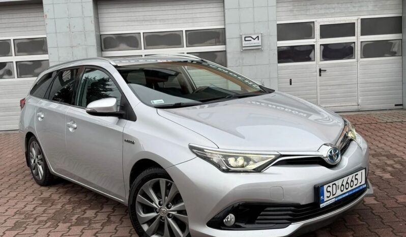 TOYOTA Auris  | FWD (przód) | Automatyczna | 136 KM | Srebrny