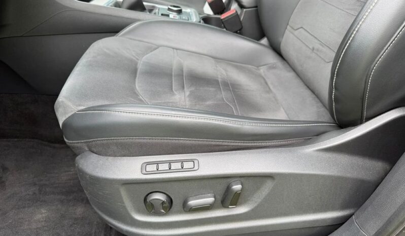 SEAT Ateca  | FWD (przód) | Manualna | 150 KM | Zielony full