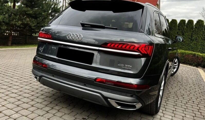 AUDI Q7  | 4×4 (stały) | Automatyczna | 231 KM | Szary full