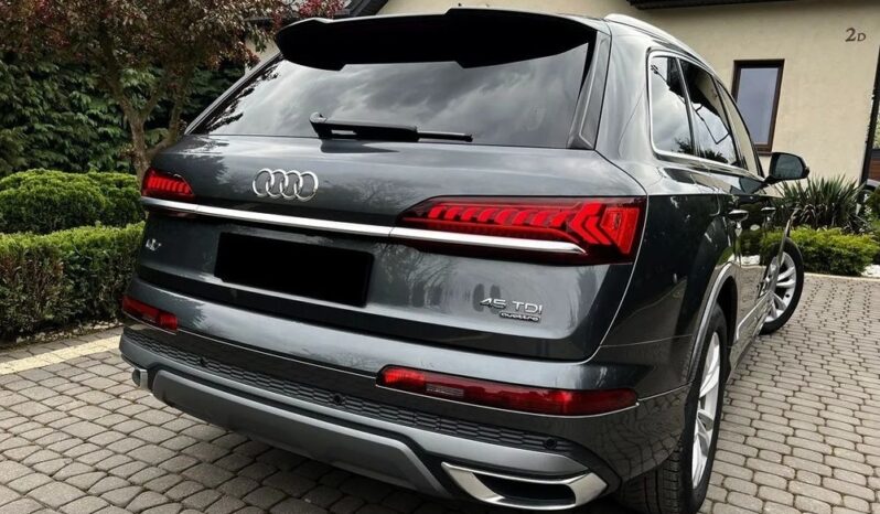 AUDI Q7  | 4×4 (stały) | Automatyczna | 231 KM | Szary full