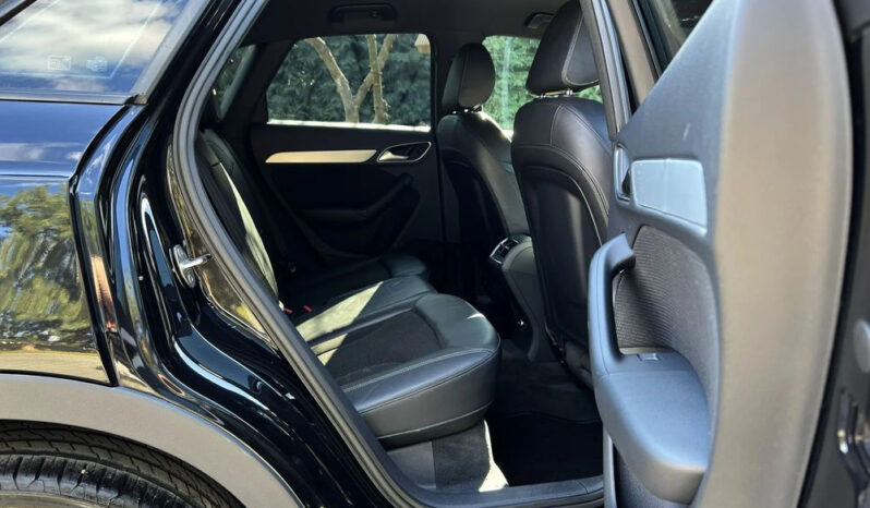 AUDI Q3  | FWD (przód) | Manualna | 140 KM | Czarny full