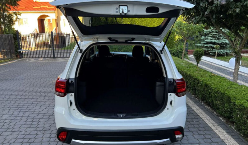 MITSUBISHI Outlander  | FWD (przód) | Manualna | 150 KM | Biały full