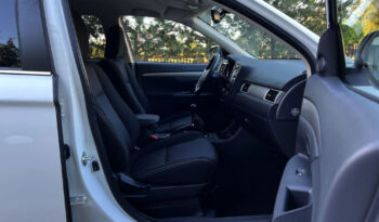 MITSUBISHI Outlander  | FWD (przód) | Manualna | 150 KM | Biały full