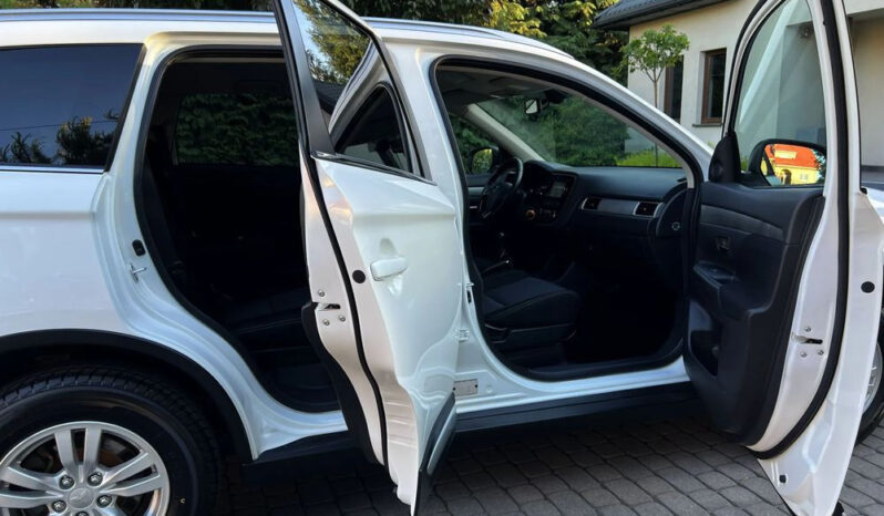 MITSUBISHI Outlander  | FWD (przód) | Manualna | 150 KM | Biały full