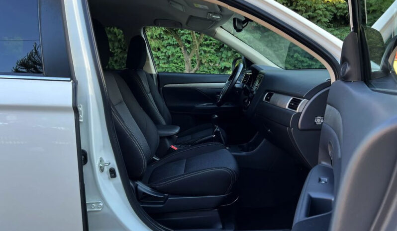 MITSUBISHI Outlander  | FWD (przód) | Manualna | 150 KM | Biały full