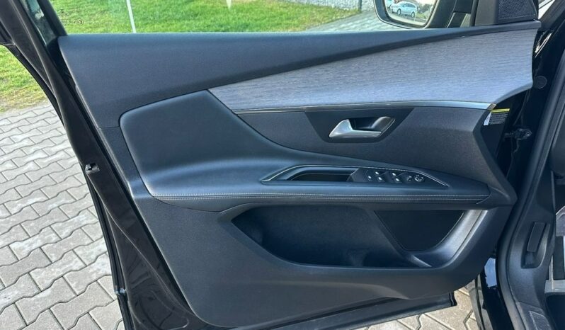 PEUGEOT 3008  | FWD (przód) | Automatyczna | 180 KM | Czarny full