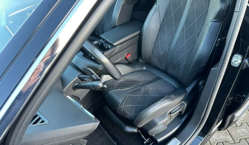 PEUGEOT 3008  | FWD (przód) | Automatyczna | 180 KM | Czarny full